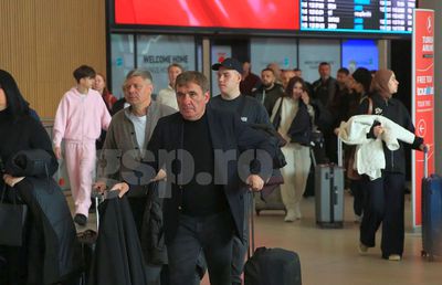 Un membru al Generației de Aur a rămas fără telefon în Turcia: „Am făcut reclamație la Poliție”