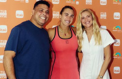 Sabalenka a apărut la Miami alături de marele Ronaldo și de iubita discretă a acestuia: imagini din culise