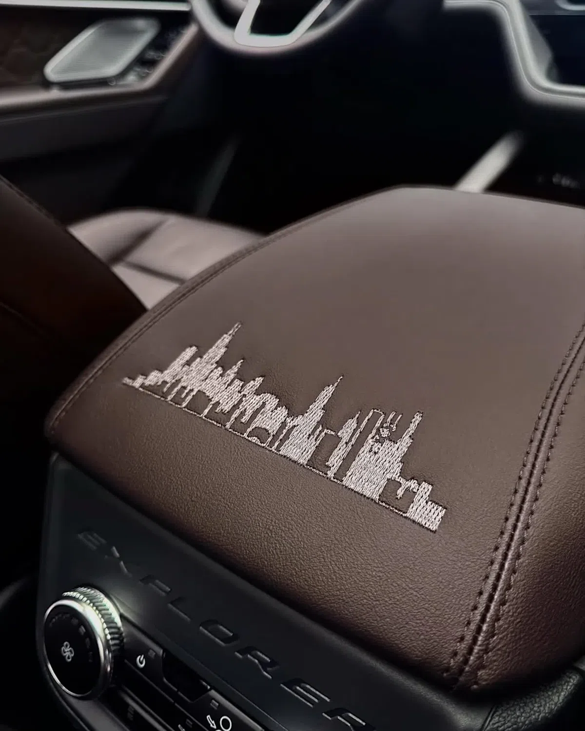 Ce mașină „și-a tras” Papa Leon al XIV-lea! Modelul din 2026, cu detalii personalizate pentru Vatican