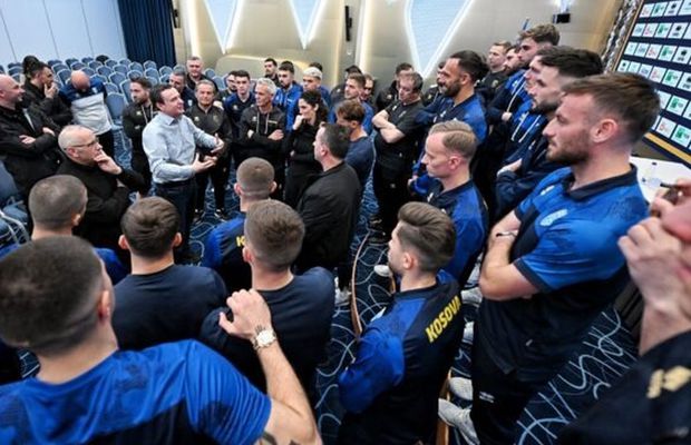 Mobilizare generală în Kosovo » Primul-ministru, în cantonament!