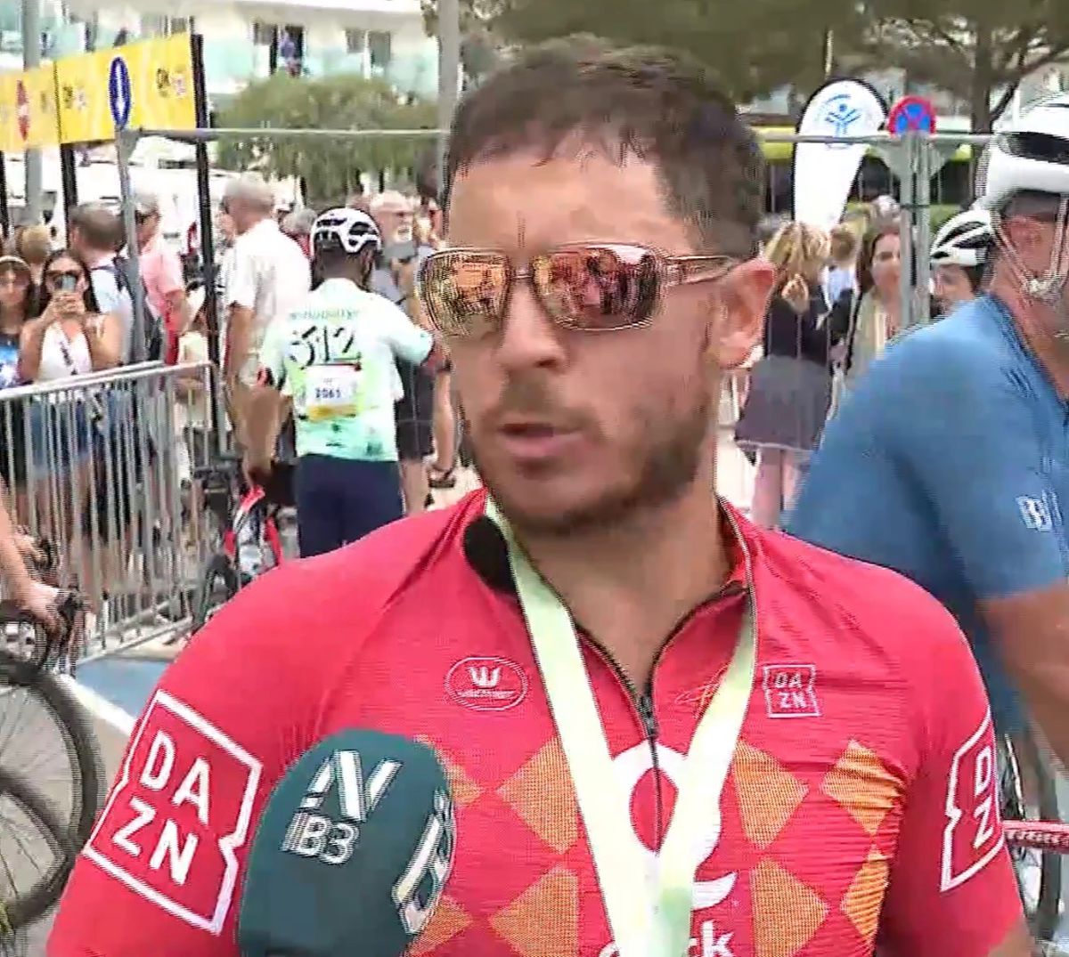 Eden Hazard s-a apucat de ciclism și a oferit imaginile weekendului! A celebrat cu bere imediat după cursă: „Poate ar trebui să mai slăbesc puțin”