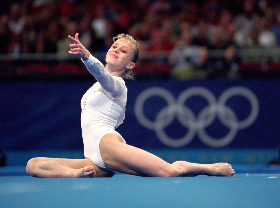Elena Zamolodchikova în concursul de la Sydney FOTO Guliver/GettyImages Amintiri de la JO Sydney 2000 » O gimnastă din Rusia a rememorat: „Româncele au fost extrem de puternice. Pentru noi ocuparea locului al doilea a fost o adevărată tragedie!”