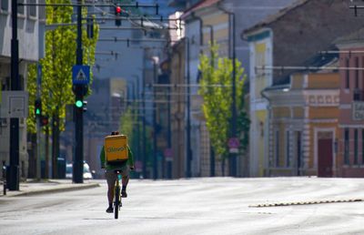 Orașul din România care a interzis circulația mașinilor pe 1 și 2 mai