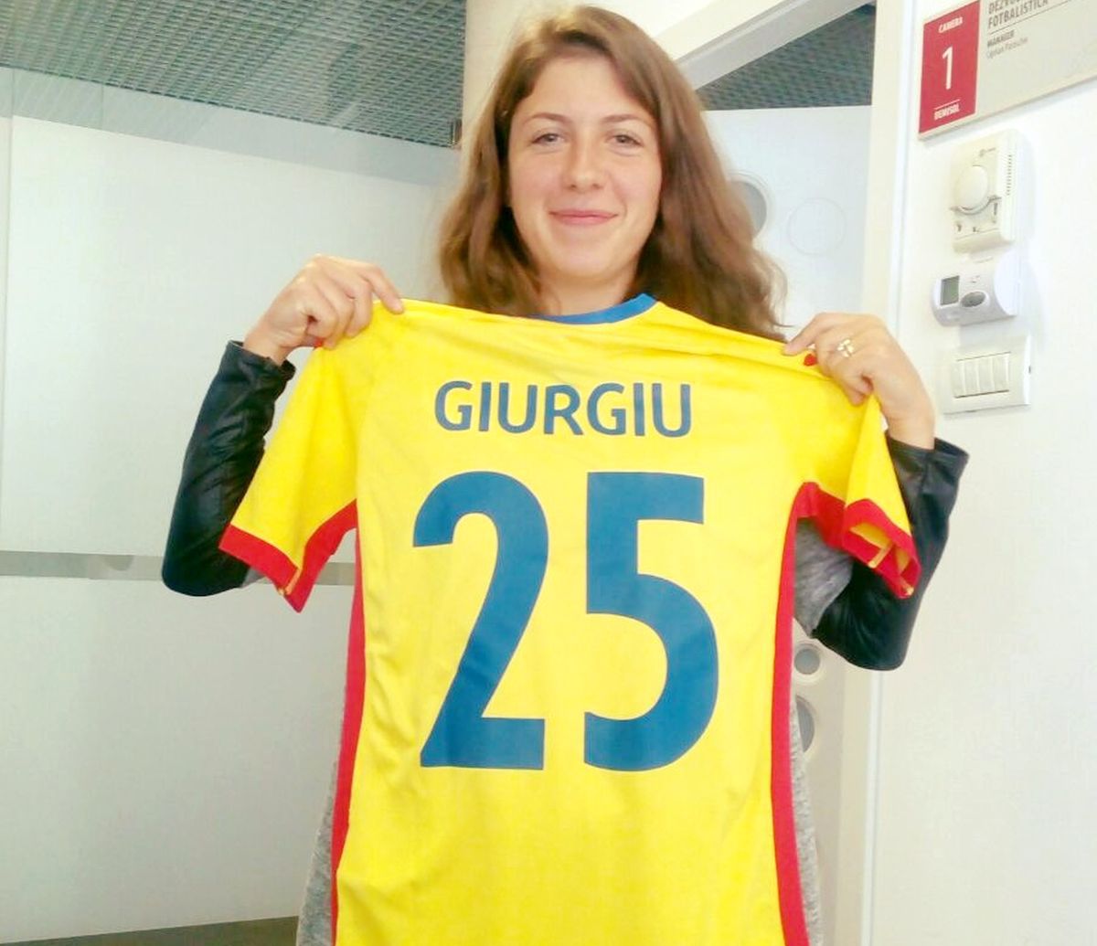 Povestea Irinei Giurgiu, prima femeie din România cu licență UEFA Pro » Cum rezistă în fața prejudecăților și ce a învățat de la Rădoi, Prandelli și Lucescu: „Mulți se întrebau ce caut acolo”