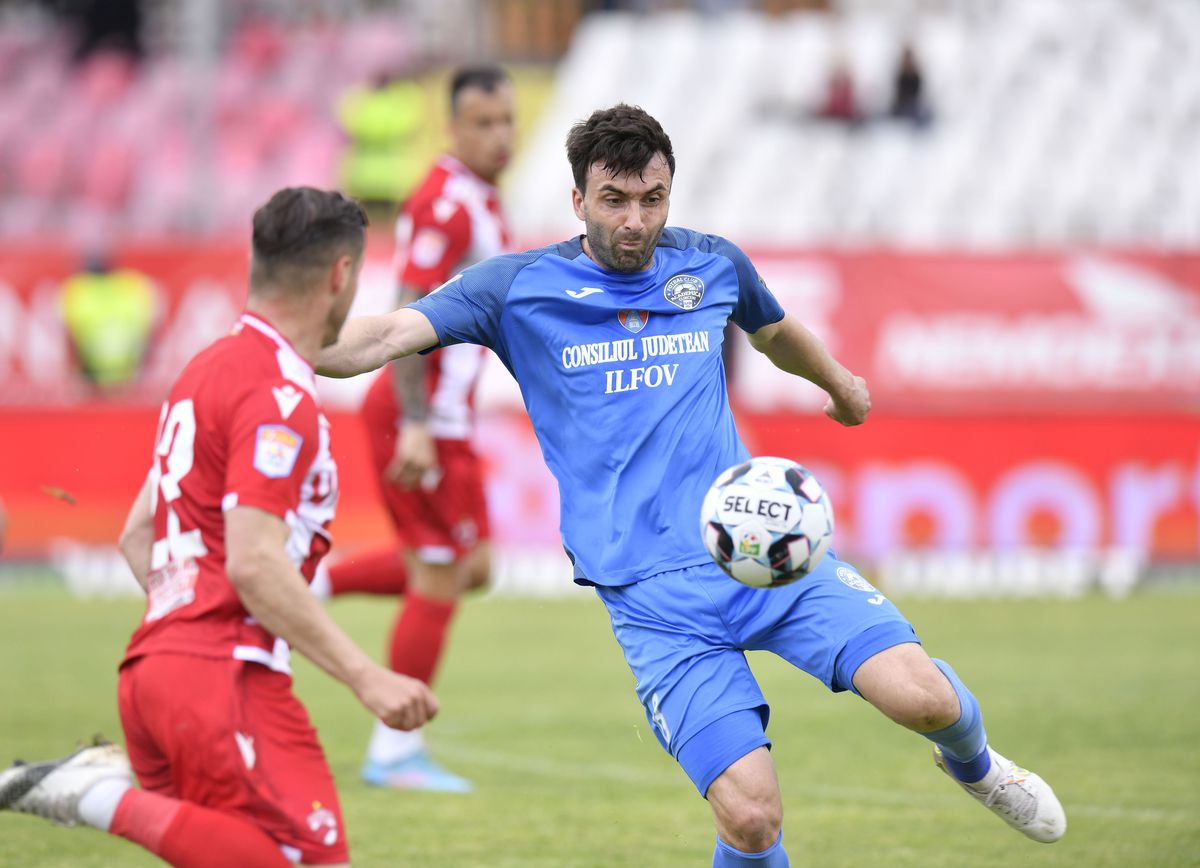 Dinamo - Academica Clinceni 5-1 » „Câinii” s-au desprins abia după ce au avut un om în plus pe teren