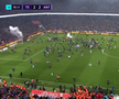 Ce nebunie! Trabzonspor a câștigat primul titlu după aproape 40 de ani » Fanii au intrat pe teren înainte de finalul meciului