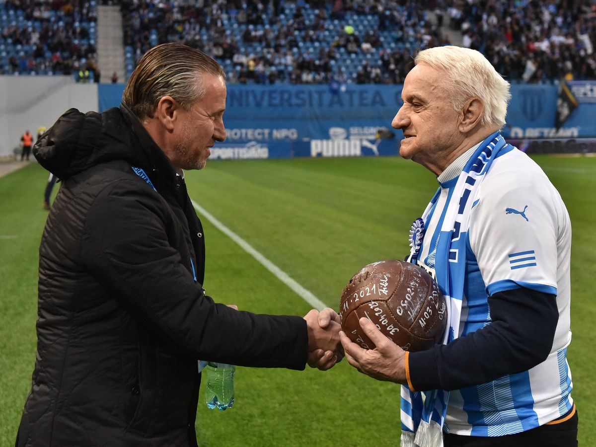 Universitatea Craiova - FC Voluntari, 30.04.2022 // foto: Imago