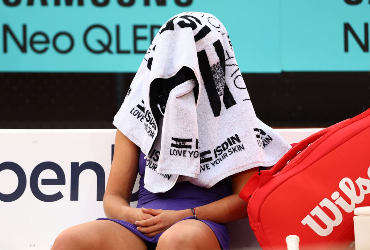 Badosa, reverență în fața Simonei Halep, printre lacrimi: „E o stea a acestui sport! Putem doar să o aplaudăm”