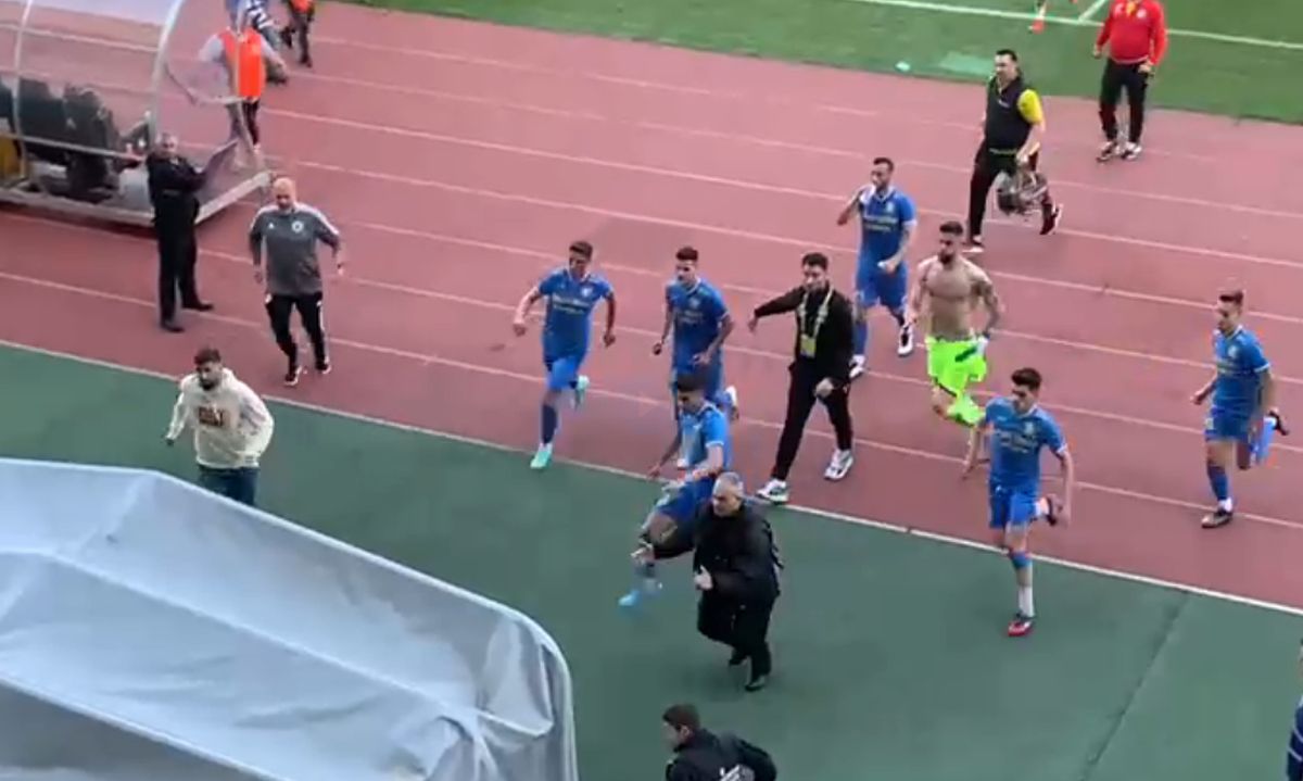 Scandal uriaș la vestiare după U Cluj - Unirea Slobozia! Fotbaliștii și oficialii s-au luat la bătaie