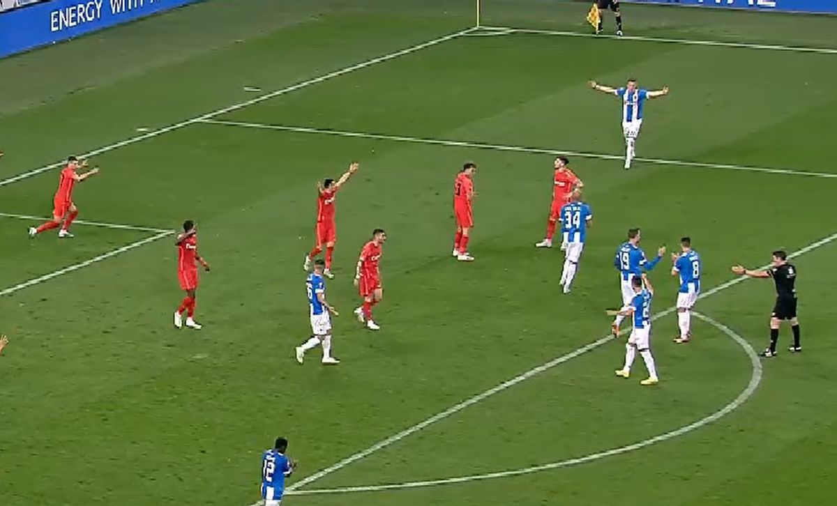 CSU Craiova - FCSB. Ivan s-a făcut de râs la penalty-ul controversat dictat de Kovacs: „A lovit mingea în cap! N-am mai văzut așa ceva”