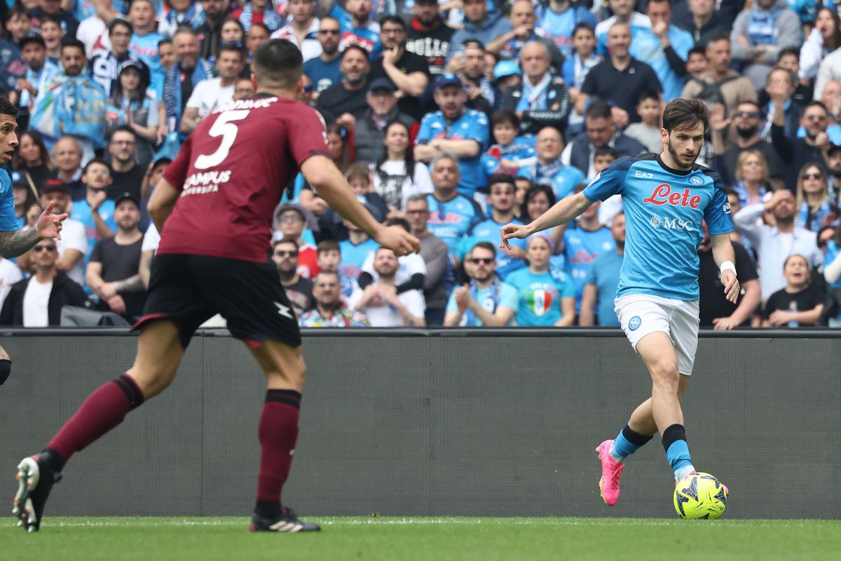 Napoli - Salernitana 1-1 » Șocantă răsturnare! Delirul a devenit tăcere la Napoli. Golul lui Dia a amânat sărbătoarea lângă Vezuviu!