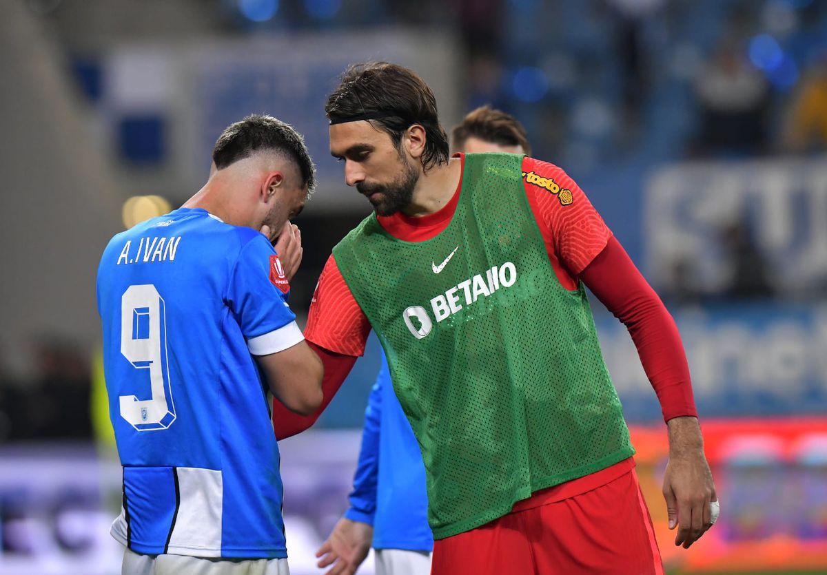 Imagini surprinse imediat după fluierul final: primul om de pe banca FCSB-ului care a mers la Andrei Ivan