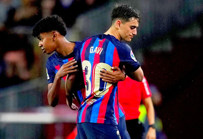 Lamine Yamal, 15 ani, a devenit cel mai tânăr jucător care evoluează pentru Barcelona în acest secol. A fost introdus pe finalul partidei cu Betis, 4-0, duel contând pentru runda #32 din La Liga.