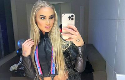 O vedetă de la Manchester United a sărit în ajutorul celei mai frumoase fotbaliste din lume » Cum a salvat-o în club