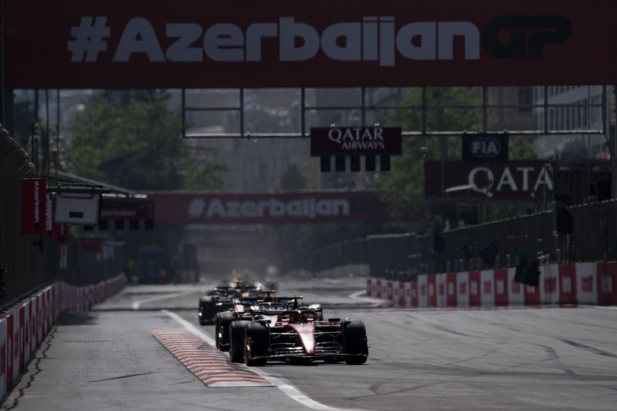 Sergio Perez, victorie în Marele Premiu din Azerbaidjan » Max Verstappen a venit pe 2, în timp ce Leclerc a prins podiumul în premieră