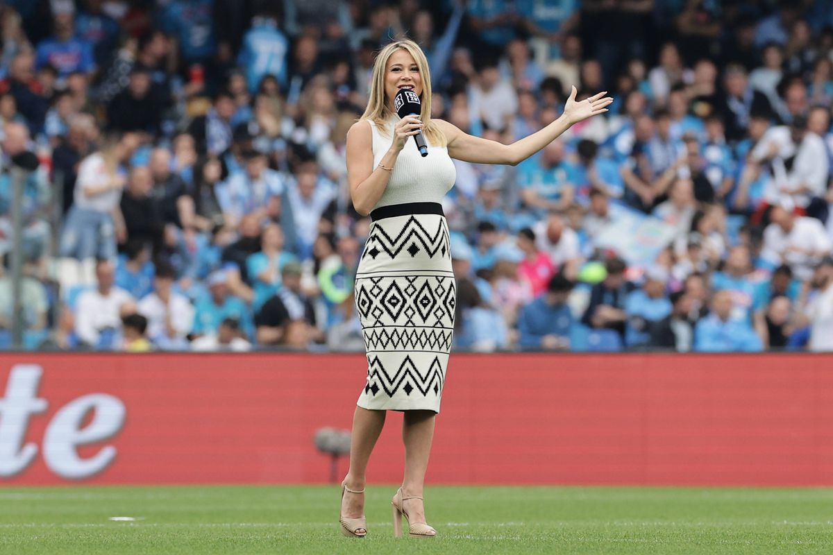 E oficial: Diletta Leotta a ieșit de mână cu noul iubit, fostul jucător de la Liverpool