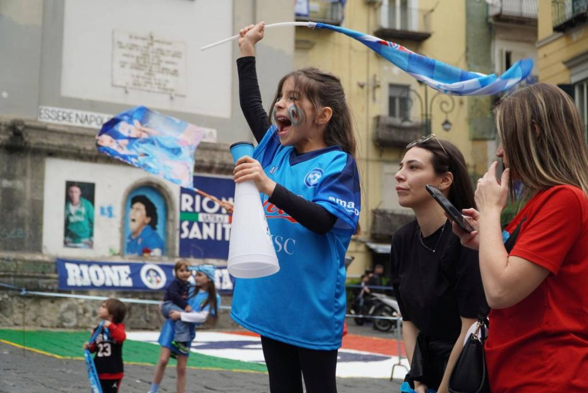 Fanii lui Napoli petrec cu gândul la titlul în Serie A