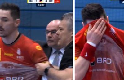 Uluială și nervi în Ucraina - România » Tărâță a luat „ROȘU” pentru o infracțiune atipică și l-a scos din sărite pe Xavi Pascual. Cum a reacționat handbalistul Stelei