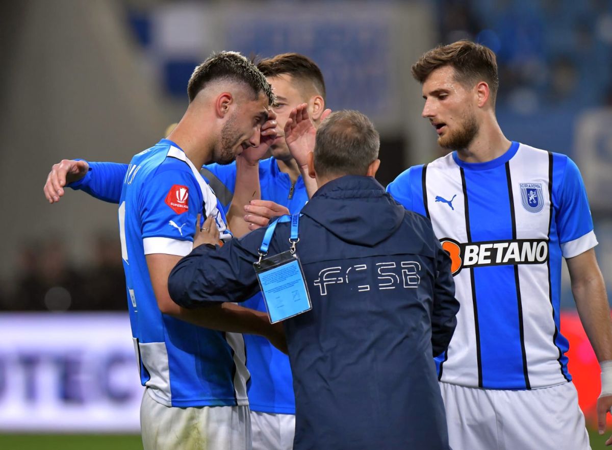 Imagini surprinse după Craiova - FCSB 1-2: Neubert a mers să-l consoleze pe Andrei Ivan