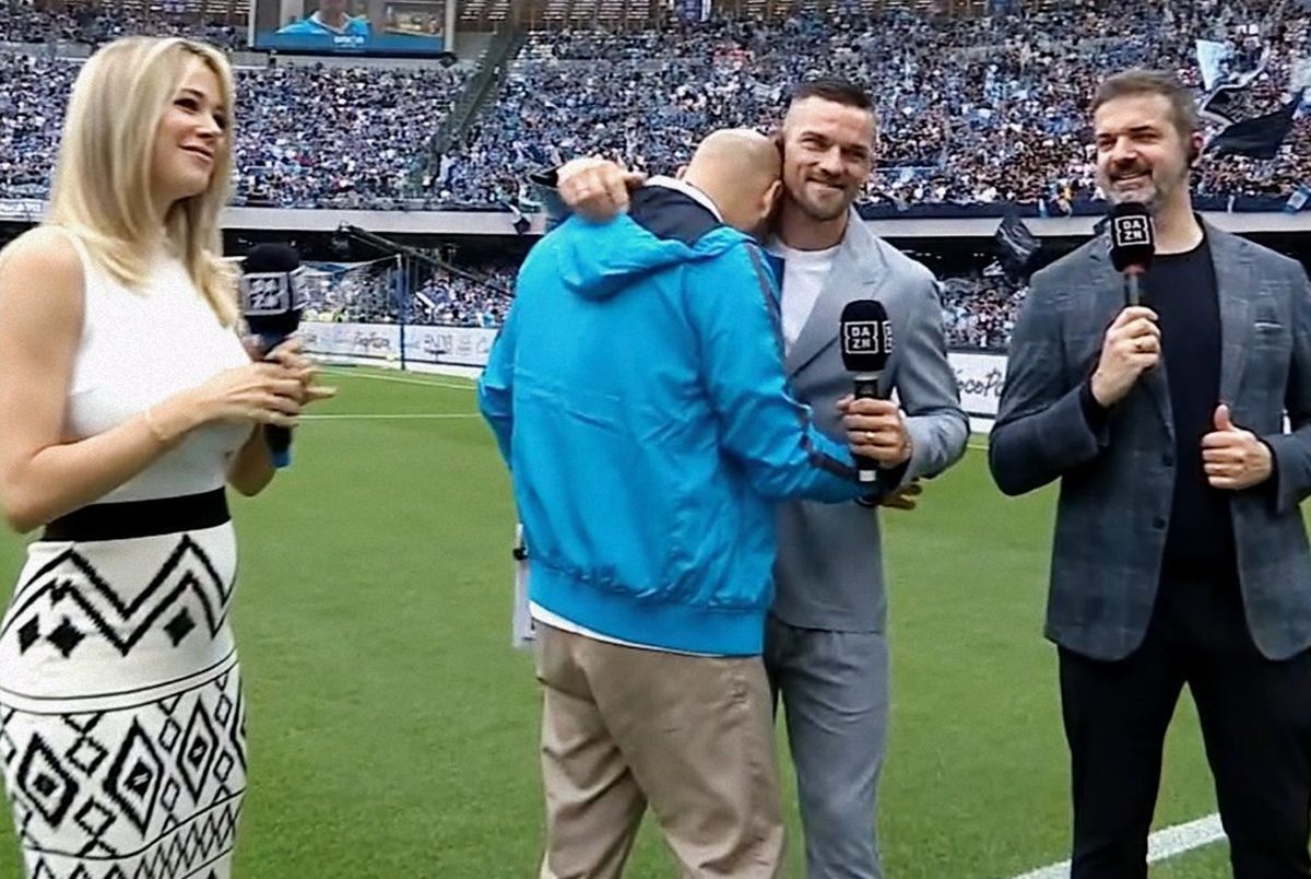 A izbucnit în lacrimi în fața Dilettei Leotta: „Scuzați-mă, sunt niște emoții pe care nu pot să le descriu”