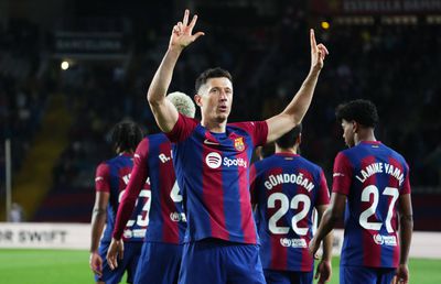 Barcelona - Valencia, meci cu de toate » Răsturnări de scor, trei gafe uriașe și primul hat-trick pentru Lewandowski