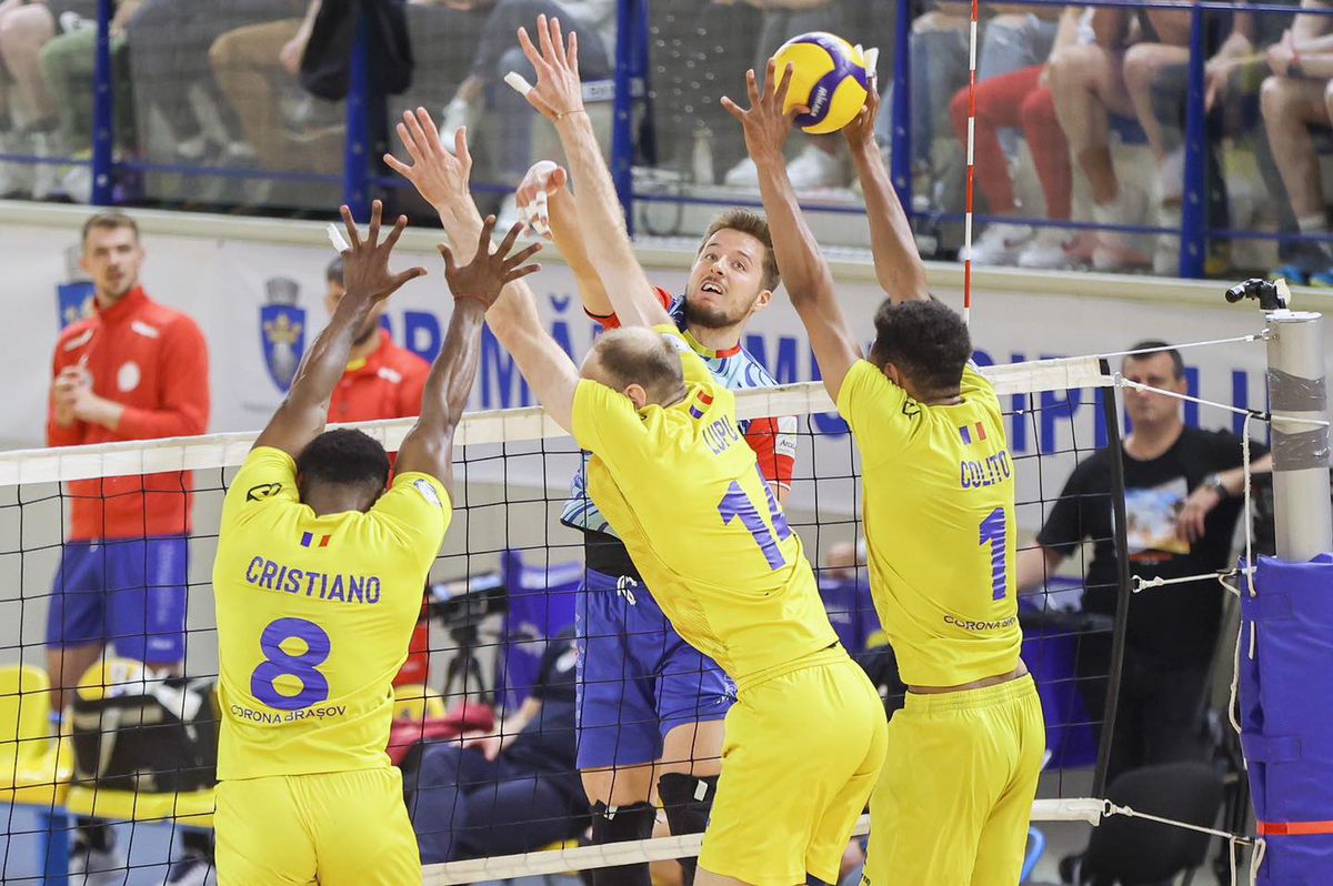 Nou-promovata Corona Braşov câştigă titlul naţional, după finala cu campioana Arcada Galaţi