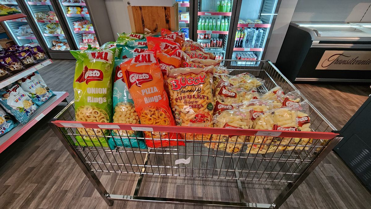 În Würzburg există un magazin românesc cu produse tradiționale din țară » Cât poate să coste un kilogram de carne de miel pentru Paști