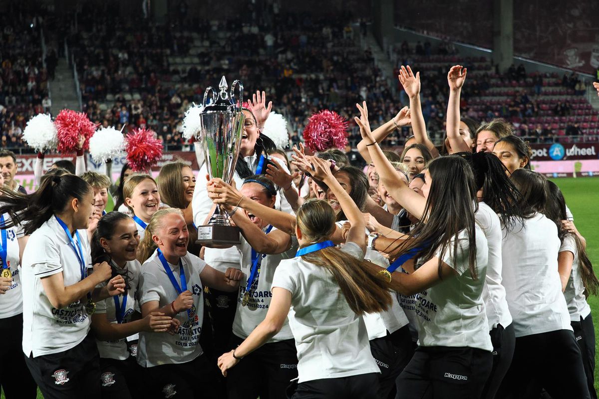 Primul trofeu la Rapid în era Dan Șucu  » Au făcut turul arenei din Giulești și au înjurat Steaua