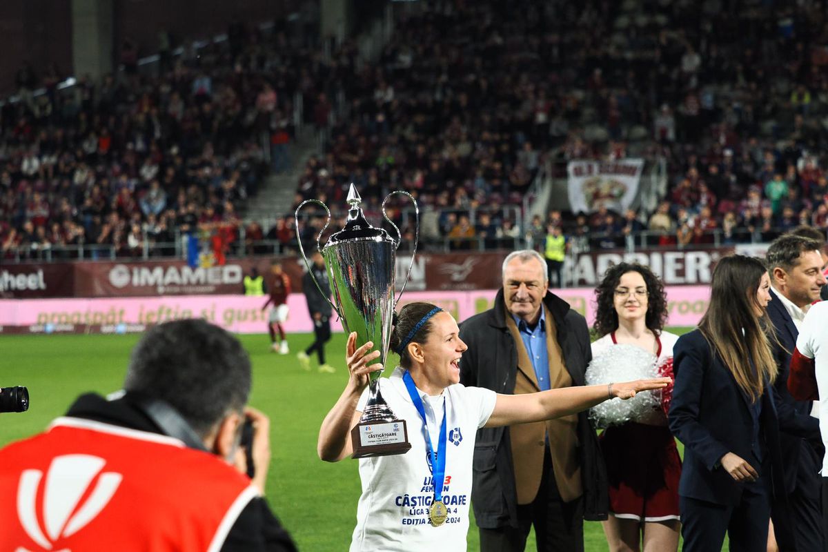 Primul trofeu la Rapid în era Dan Șucu  » Au făcut turul arenei din Giulești și au înjurat Steaua