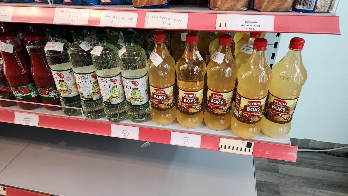 În Würzburg există un magazin românesc cu produse tradiționale din țară » Cât poate să coste un kilogram de carne de miel pentru Paști