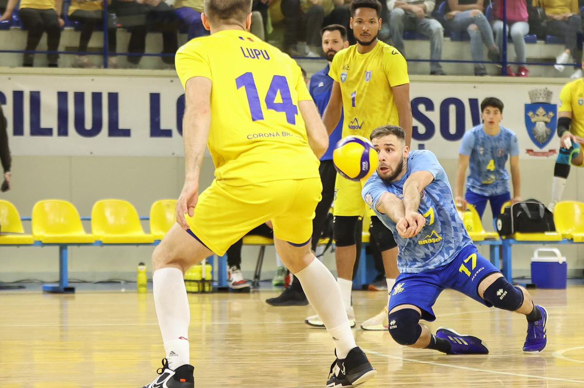 Nou-promovata Corona Braşov câştigă titlul naţional, după finala cu campioana Arcada Galaţi