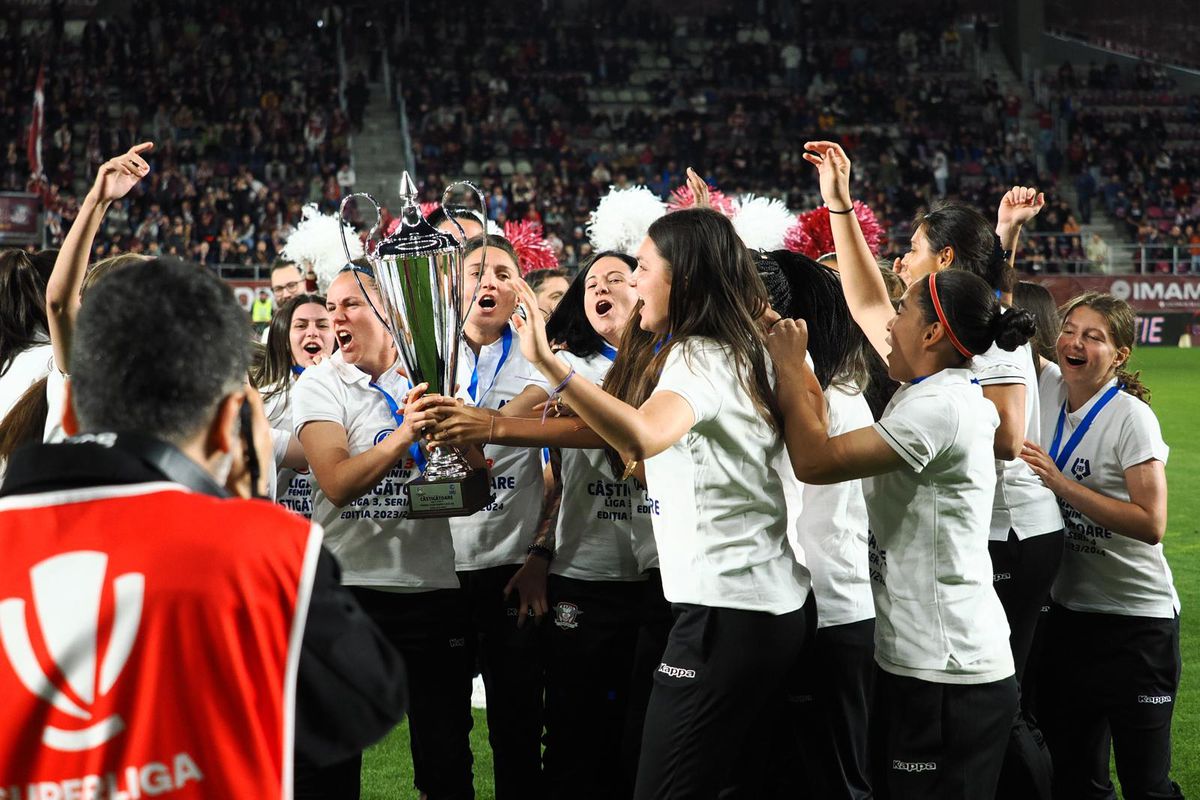 Primul trofeu la Rapid în era Dan Șucu  » Au făcut turul arenei din Giulești și au înjurat Steaua