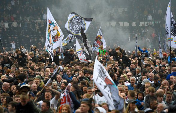 Un club de tradiție din Anglia a promovat! 30.000 de fani au invadat terenul