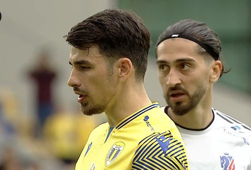 Interacțiunea dintre Florescu și Hanca înainte de penalty-ul din Petrolul - FC Botoșani