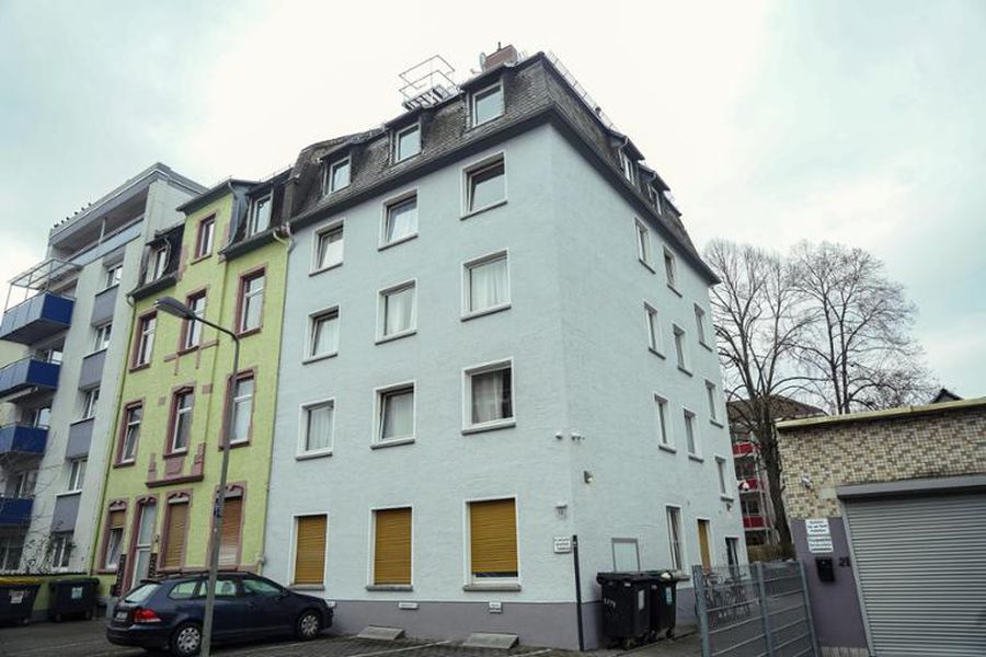 O sârboaică l-a învins pe fostul star al lui Bayern în instanță » A trăit nouă ani într-o cameră de 10 metri pătrați