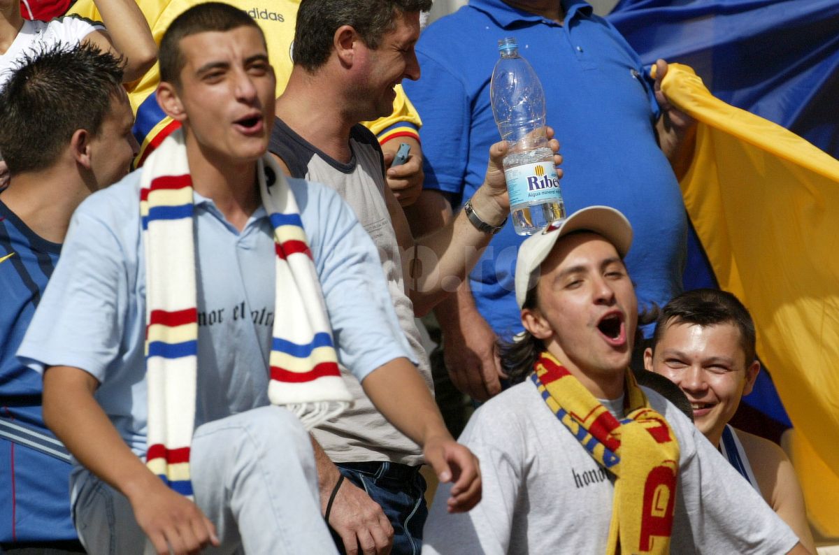 Ministrul peluzelor »  George Simion, ultras, activist, candidat la prezidențiale. Imagini nepublicate cu politicianul școlit în peluze