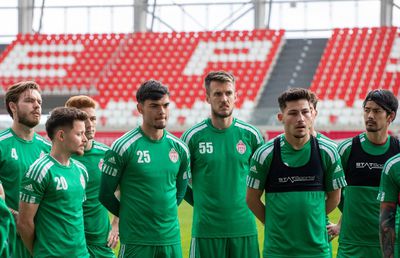 Nu există reacție mai dură după îndepărtarea lui Dorinel Munteanu: „Băăă, expirați și ratați! Mercenari nesimțiți”