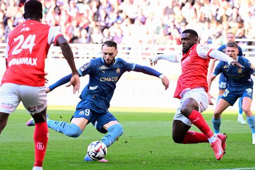 Amine Gouiri în acțiune / Foto: Imago Images