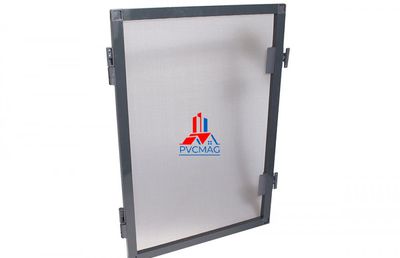 Plasele pe balamale pentru țânțari sunt disponibile pe www.pvcmag.ro