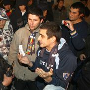 George Simion se războiește cu jandarmii, înaintea meciului România - Franța din octombrie 2008