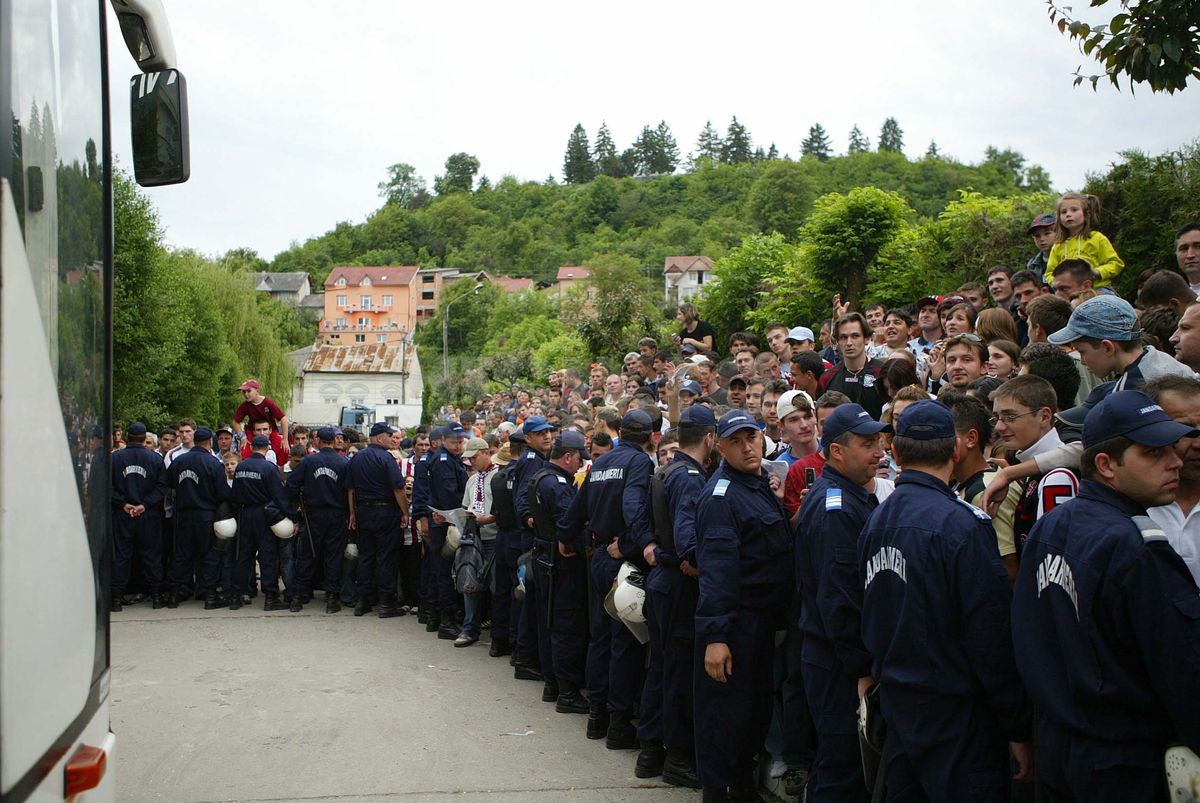 Reacții virulente, după ce Mirel Rădoi a relatat blatul de la CFR Cluj - Rapid: „Am pariat tot din casă” » Pancu i-a dat replica imediat + Iuliu Mureșan, glumă macabră