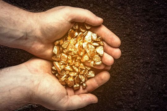 Un fermier din Franța a descoperit un zăcămând de aur care ar putea valora 4 miliarde de euro