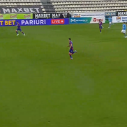 Intrare dură a portarului de la Bihor, Edgar Cadar // Captură FOTO: Digi Sport 1