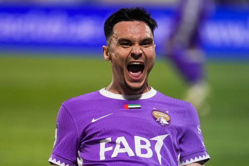 Basarab Panduru a explicat motivul pentru care Adrian Șut nu s-a impus în Emiratele Arabe Unite / foto: instagram @sutadrian