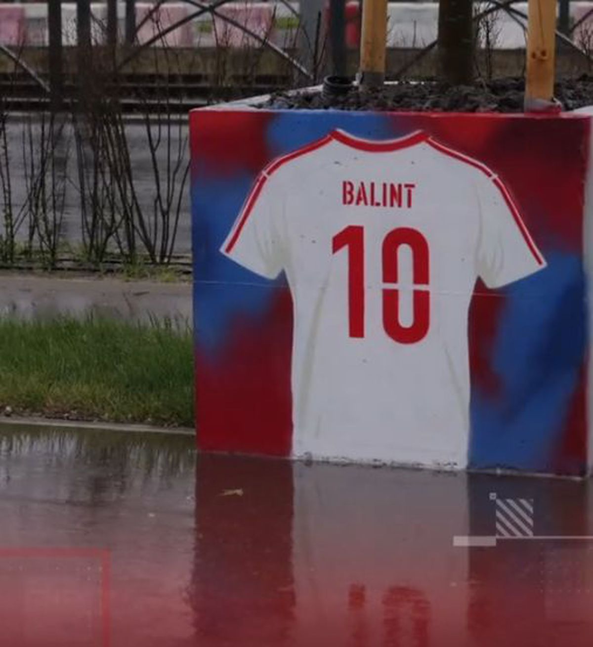 Surpriza apărută lângă stadionul Steaua, cu o săptămână înaintea aniversării a 40 de ani de la câștigarea Cupei Campionilor