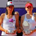 Anastasija Sevastova și Simona Halep în 2016 cu trofeele de la București FOTO Imago Images