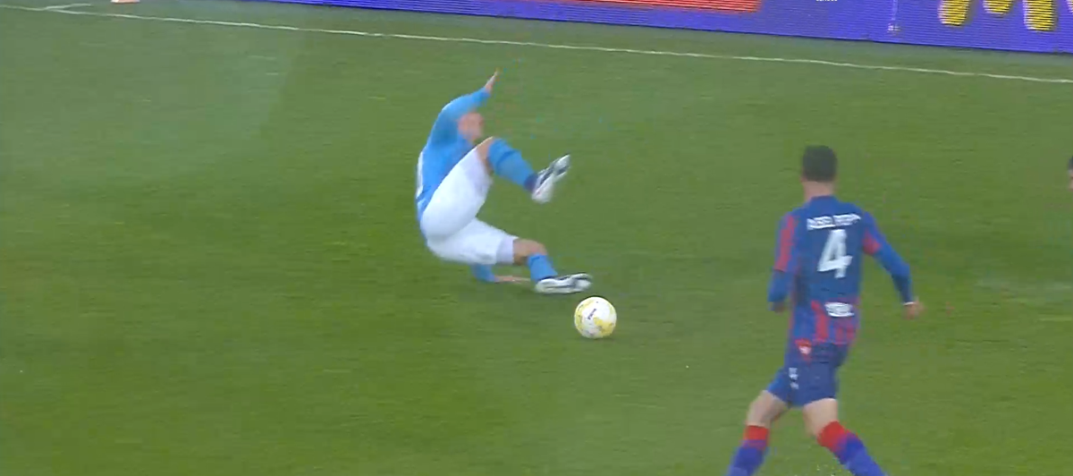 Intrare dură a portarului de la Bihor, Edgar Cadar