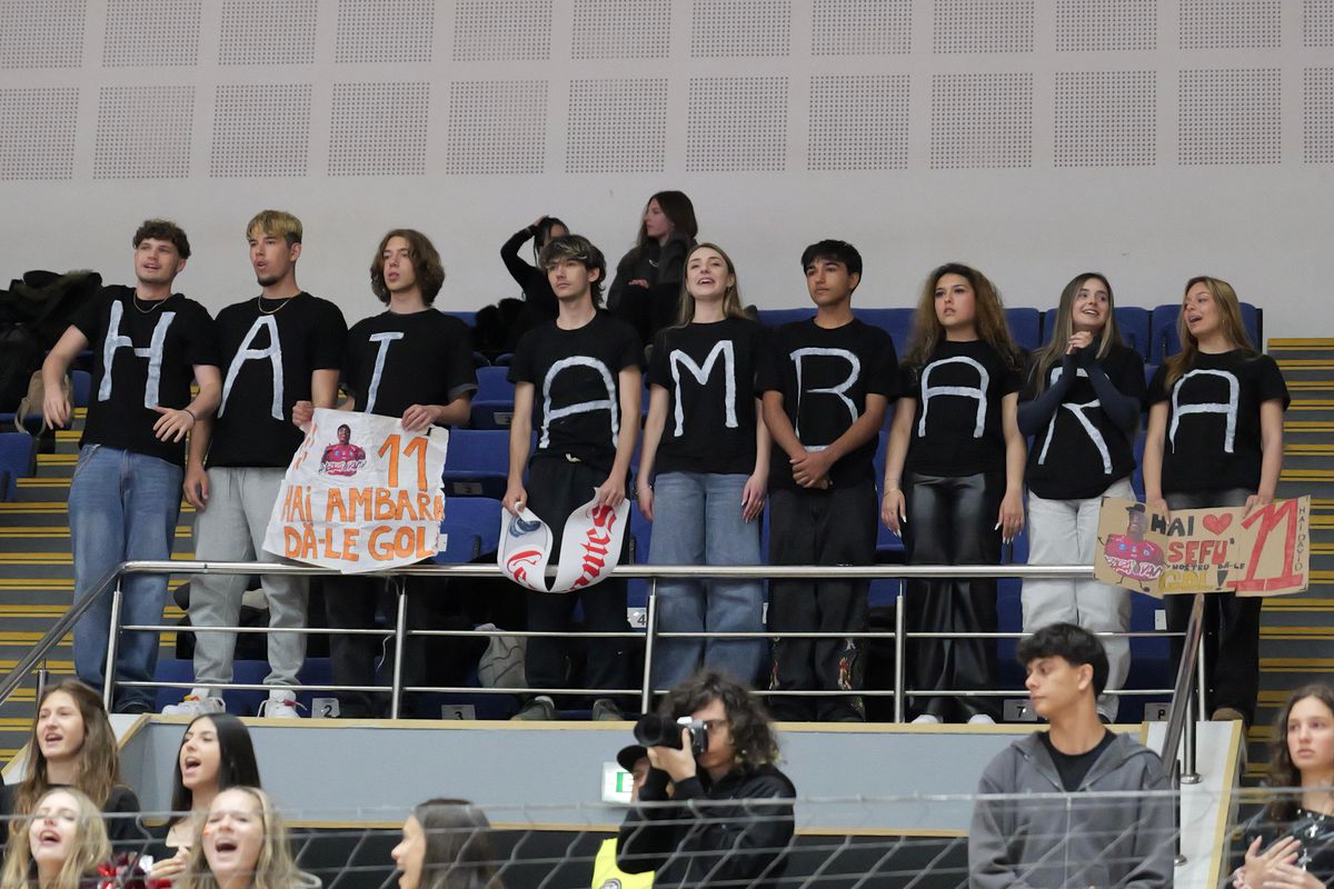 Liga Liceelor: imagini surprinse de trimișii GSP în Sala Polivalentă din Capitală