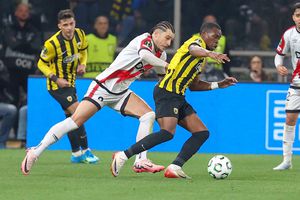 Manșa tur a semifinalelor de Conference League » Andrei Rațiu, anunțat titular în Rayo - Strasbourg