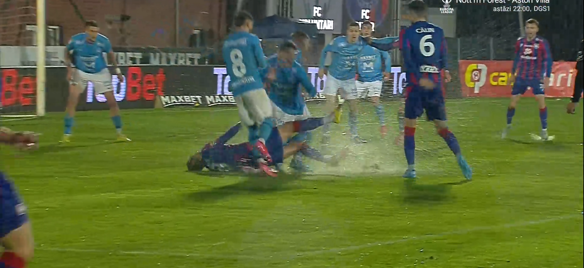 Dublă fractură! Accidentare teribilă la FC Voluntari - FC Bihor, meci oprit 9 minute » FCSB sare în ajutorul fotbalistului: „Îl așteptăm să vină la noi”